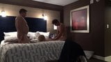 Gedeelde vrouw in hotelkamer in Las Vegas (deel II) snapshot 14