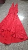 Wichsen auf meine Freundin, rotes Meerjungfrau-Satin-Kleid, Vollversion snapshot 1