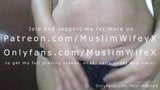 Thực arab mẹ trong niqab masturbates squirting muslim âm đạo snapshot 13