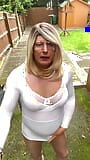 Amateur crossdresser Kellycd2022 en pantimedias sin costuras snapshot 1