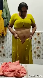Indian Big Milk Tank Aunty: Big Tits Porn | xHamster