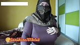 Arabische moslim in hijab geniet van kut- en kontspel op cam live 20 november opgenomen show snapshot 18