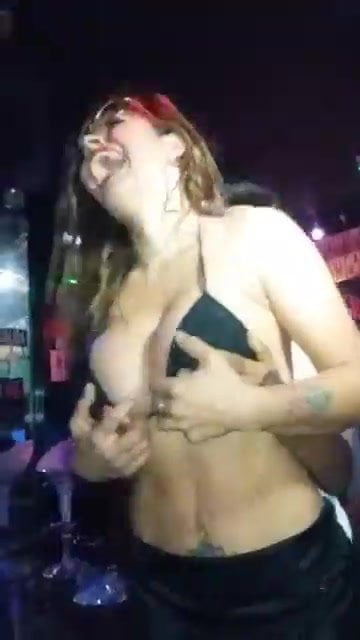 Maribel Rabanal baile hot en discoteca