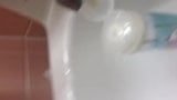 Sperma in lotion van vrienden! enorme cumshot snapshot 11