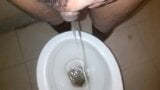 Pisse dann Masturbation - Asiatin snapshot 3