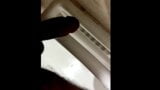 Masturbation in der Toilette, kleiner Schwanz snapshot 8