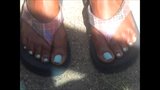 Capucha milf azul las uñas de los pies snapshot 4