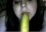 La ragazza da noi fa gola profonda a una banana in chat roulette calda snapshot 3