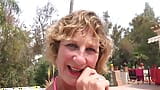 AuntJudysXXX - madura madura com tesão Sra. Molly chupa seu pau à beira da piscina (POV) snapshot 12