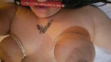 Azotar tetas cerrar snapshot 1