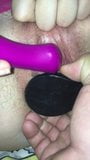 Muschi von riesigem Buttplug gedehnt snapshot 2