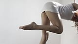 Fitness yoga menina mostrando calcinha snapshot 9