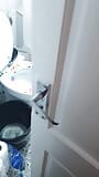 Macocha naga w łazience przyłapana przez pasierba snapshot 2