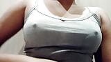 Desi kız baştan tarafından gösterilen ona büyük göğüsler snapshot 2