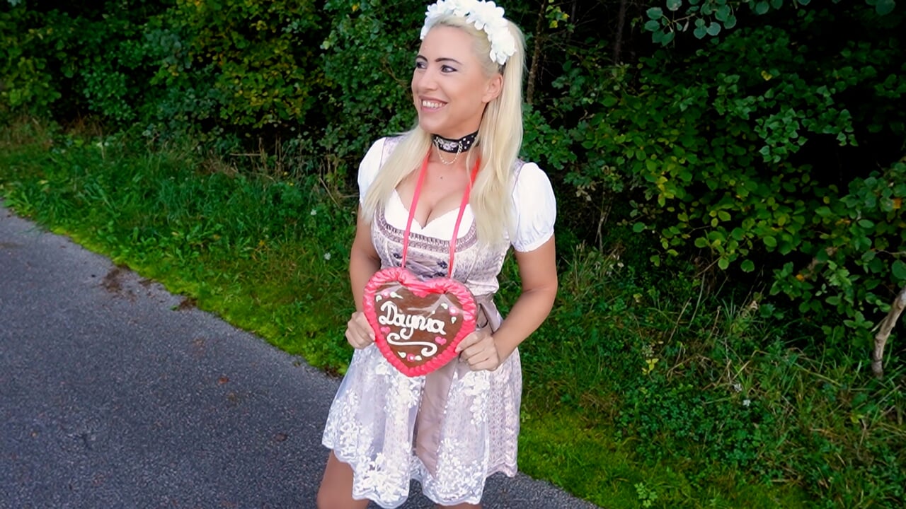 सबसे विकृत oktoberfest वेश्या Bavaria की AO 3loch चुदाई! XXL चेहरे पर वीर्य + पेशाब