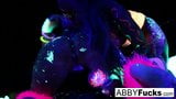 Zwart licht regenachtige nacht met Abigal Mac en Ava Addams snapshot 17