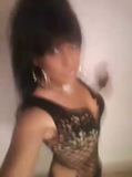 Transexual negra saliendo al club snapshot 2