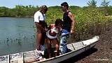 Cuando los pescadores cachondos afilan sus pollas para un trío snapshot 5