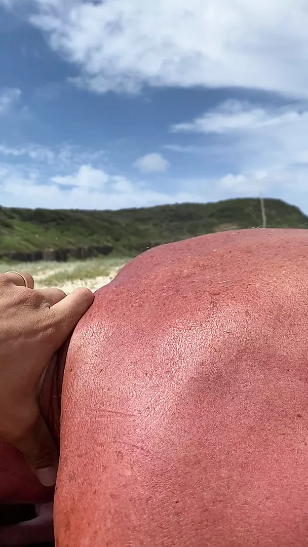 Pappa ger mig ett avsugning - nudiststrand