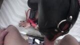POV-Video von Laura, die auf High Heels und Netzstrumpfhosen auf die Knie gefesselt ist, auf den Mund gefickt und mit riesigem Abspritzen snapshot 12