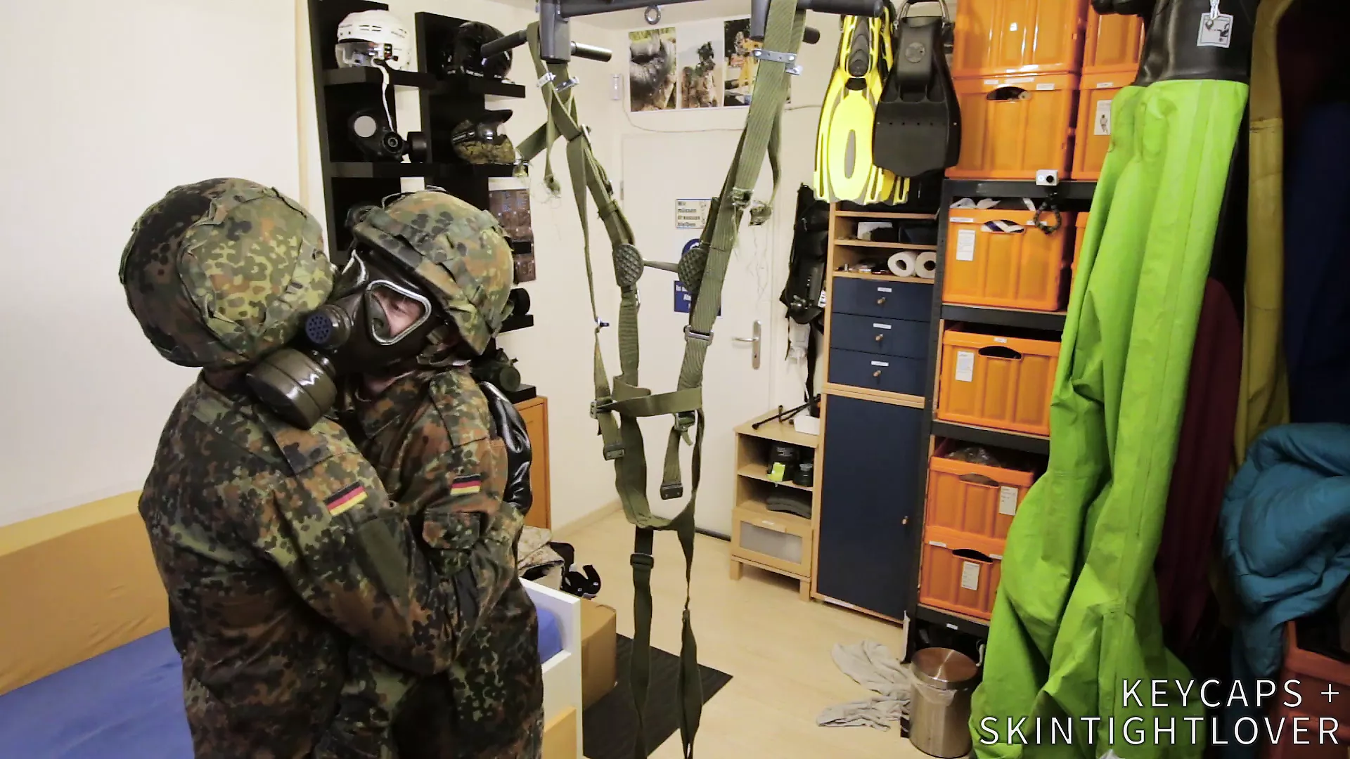 Swat soldier plays with fighter-pilot xhampster