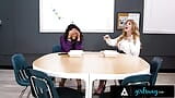 Girlsway - güzel öğretmen Lena Paul ve bir iş arkadaşı öğle yemeğini dinlenme odası masasında sikişerek geçiriyor snapshot 6