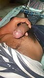 Une grosse bite indienne excitée tout le temps seule dans la chambre snapshot 4