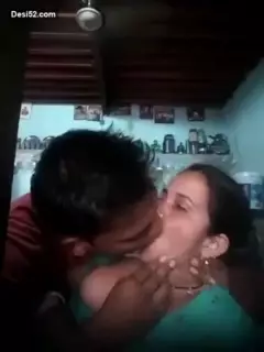Desi Aunty Having Romance with Young Guy: Asian Porn | xHamster