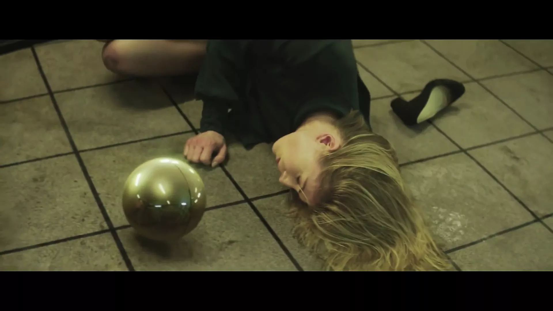 Rosamund Pike - Amazing Pantyhose Scene | xHamster