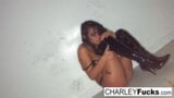 채찍질을 구걸하는 Charley snapshot 9