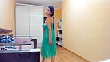 Sexy Myla Angel v zelených průhledných šatech! snapshot 3