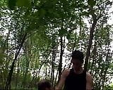 Sacanagem milf italiana é fodida na floresta por seus primos snapshot 12