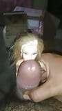 Muñeca Barbie cachonda montando y teniendo sexo snapshot 2