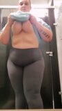 Bbw MILF aplaudiendo en gimnasio snapshot 9