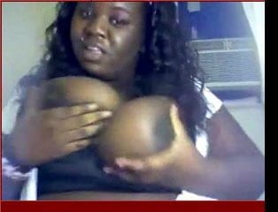 Abanoz bbw üzerinde kam ile harika titties