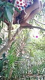 Me senté en la rama de un árbol y orineé snapshot 7