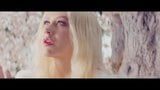 Christina Aguilera cai nas melhores partes de mim snapshot 3