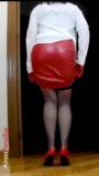 Ainoa in a tight leather skirt snapshot 9