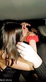 Лесбиянки тинки в машине ночью развлекаются сзади, шлюшки Belle Amore и April Bigass snapshot 4