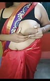 Desi bhabhi เซ็กซี่สนุกในกล้อง snapshot 2