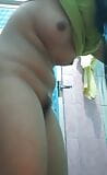 Mandi sambil Vcs sama gebetan baru, sange banget yank,,, snapshot 1