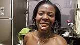 美しい黒人ホットな美女がずさんなフェラと濡れたアナルのコンボで私の巨根を祝福 snapshot 1
