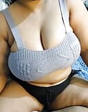 Desi Indisch meisje met grote borsten geneukt snapshot 16