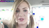 In kont geneukt Lez babe wordt buitenshuis gevingerd door Aziatische in pov snapshot 7