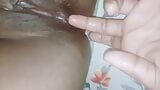Первый анальный секс и трах пальцами бангладешской девушки. snapshot 6