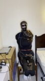 Catsuited crossdresser atado ceñido y vibrado snapshot 3