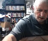 Kakek tampilkan payudara di webcam snapshot 6