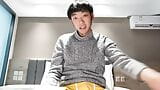 Trung quốc cậu bé giật tắt và cums trong công cộng snapshot 3