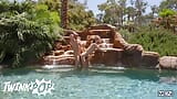 Горячий твинк Криштиану принимает жесткую долбежку у водопада большим членом Джонни Форда - TWINKPOP snapshot 12