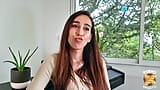 Camila, jeune orientale, aime baiser les mecs à grosse bite snapshot 6